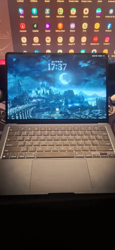 Macbook Air m2 16gb ram, 256 ssd