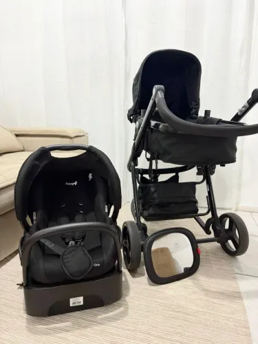 Carrinho de bebê + bebê conforto + base veicular + espelho retrovisor bebê