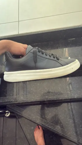 Tênis estilo Zara impecável