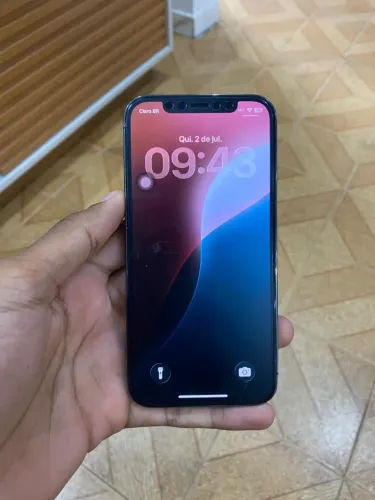iPhone 12 Pro tem conversa