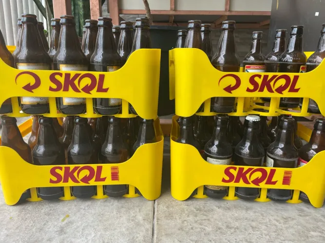 Engradados Skol