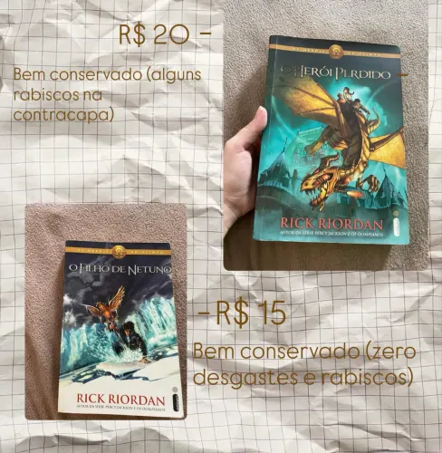 Vende-se livros de Percy Jackson