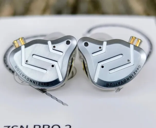 KZ ZSN PRO 2 - Com e sem Mic