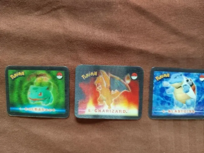 Cards 3D's action evolution Pokémon. Trio inicial de Kanto 