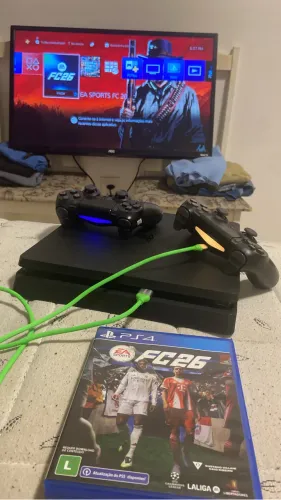 Play 4 slim semi novo