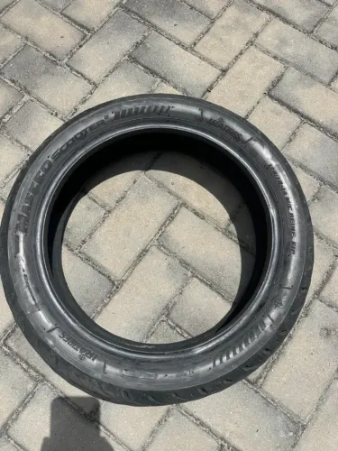Vendo Pneu 120 70 R14 - PCX - Com Avaria