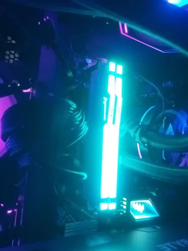 Memória RAM: Kingston Fury Beast DDR5, 16GB, 5200MHz