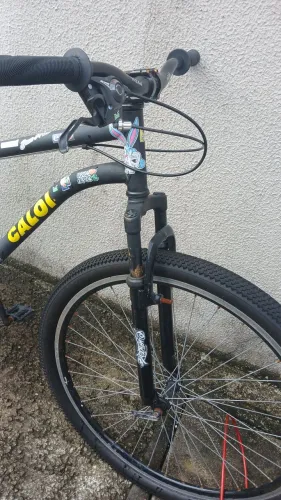 Vendo essa bicicleta caloi aro 29 não muito velha