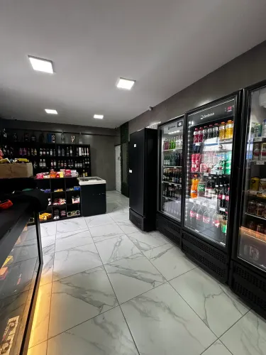 Vendo ponto de loja de bebidas e lounge 