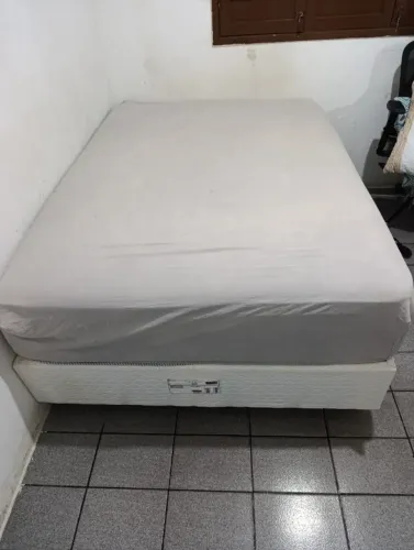 Cama Box de Bola em otimo estado, pra vender logo