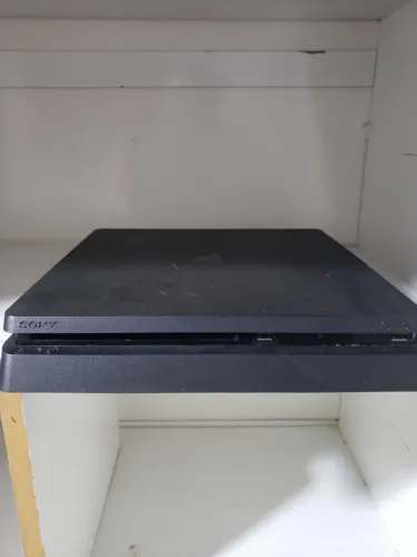 Ps4 slim novo