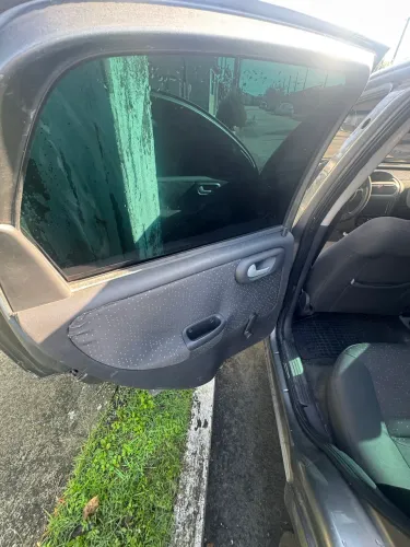 Chevrolet Corsa Sed. Premium 1.4 8V Econoflex 4P 2011