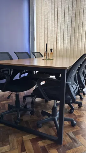 MESA DE REUNIÃO