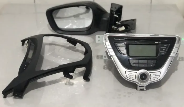 * Elantra (2012-2013) * Painel multimídia original + Retrovisor com sensor 