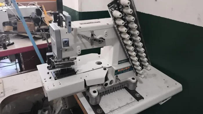 Máquina Costura 12 Agulha Elastiqueira Ponto Corrente Siruba