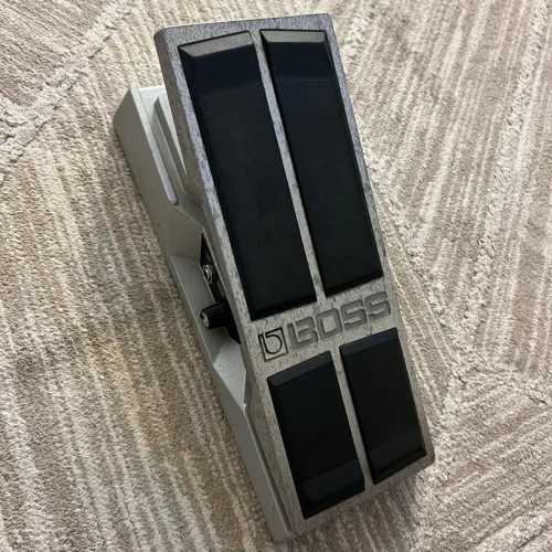 Pedal de expressão Boss