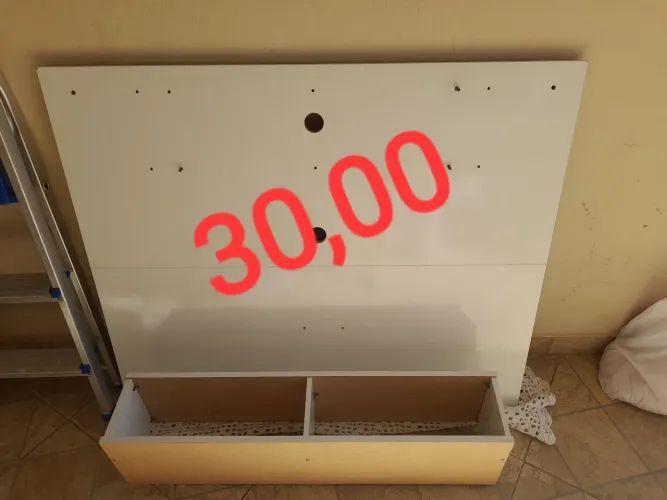 RACK de parede...semi-novo, ótimo estado.