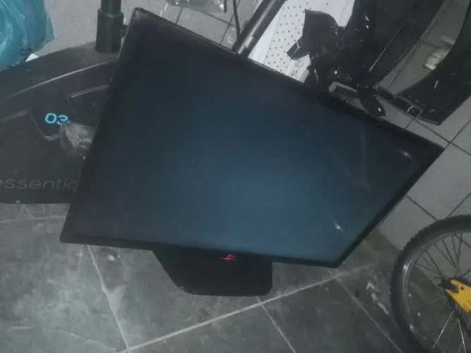 Vendo duas TV uma LG da Samsung de 39 polegadas