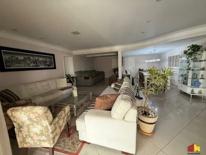 Apartamento à venda no Tatuapé com varanda gourmet 4 suítes 4 vagas de garagem