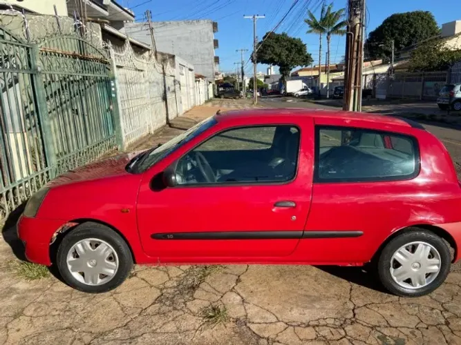Renault Clio Hi-flex 1.0 16V 3P 2011