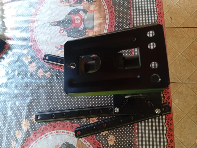 Suporte para televisão móvel