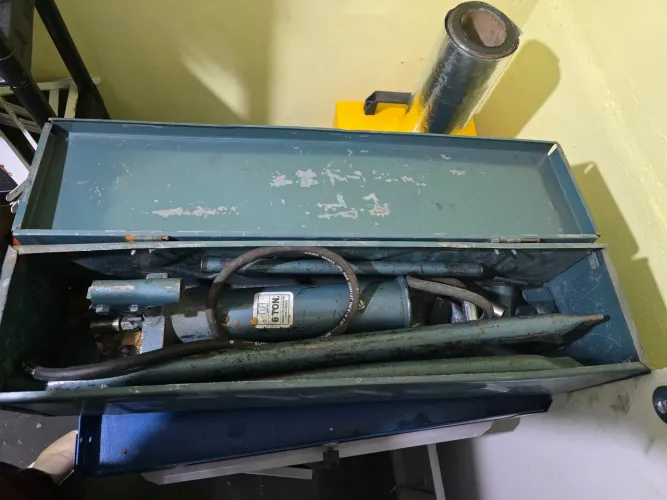 Esticador Hidráulico de 6 Toneladas