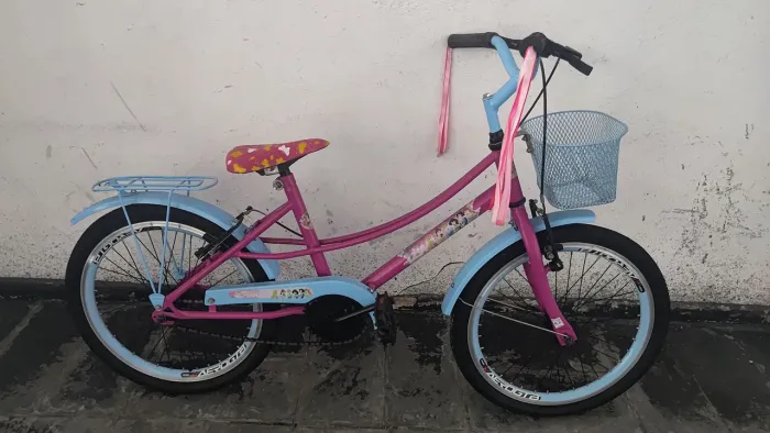 Bicicleta infantil usada apenas 3x