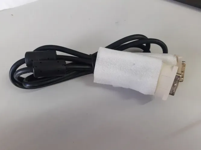 Cabo de video para monitor padrão DVI-D