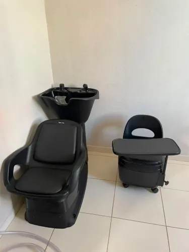 Lavatório e cadeira manicure
