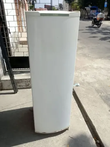 Geladeira consul funcionando perfeitamente, fazemos entrega