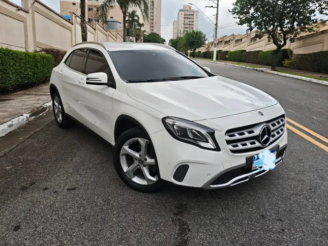 Mercedes-Benz GLA 200 Adv. 1.6/1.6 TB 16V Flex Aut. 2019