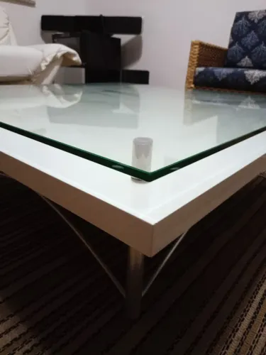 Mesa de centro lindíssima e peça unica.