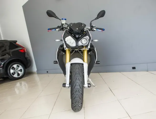 BMW S1000R