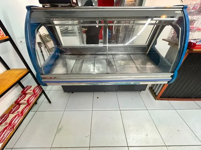 Balcão expositor de açougue