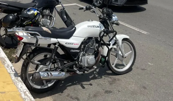 Moto suzuki (aluguel )