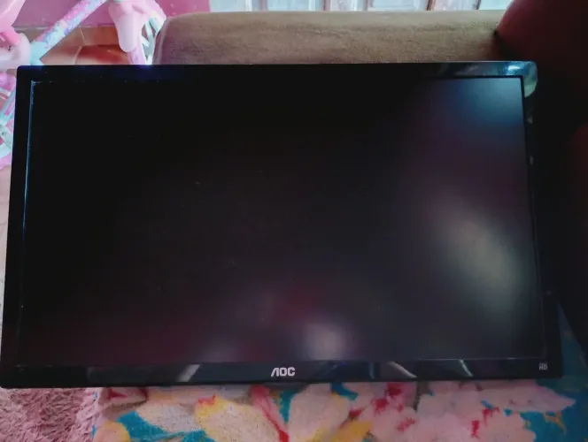 Vendo uma tv 24° AOC 