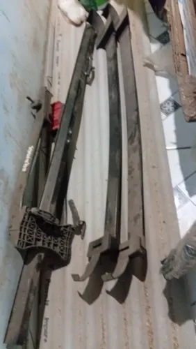 Vendo suporte de teto e de bicicleta completo.