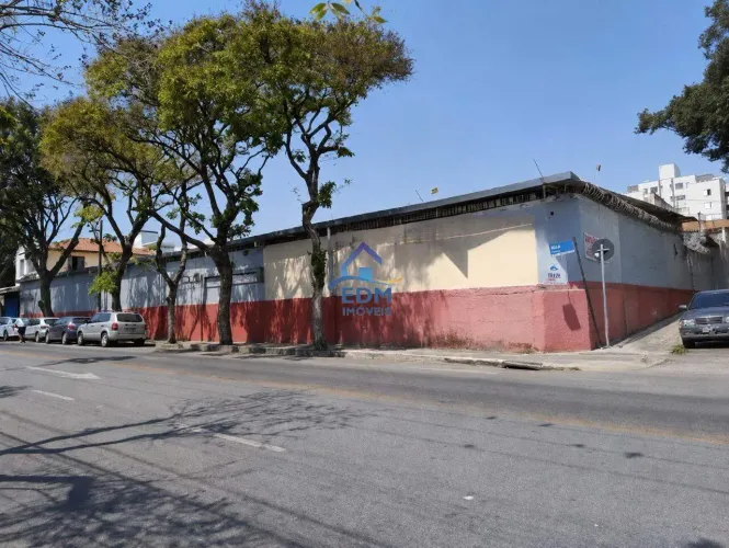 Galpão 1.200 m² para Alugar no Prado 20 Vagas e Estrutura Operacional Completa