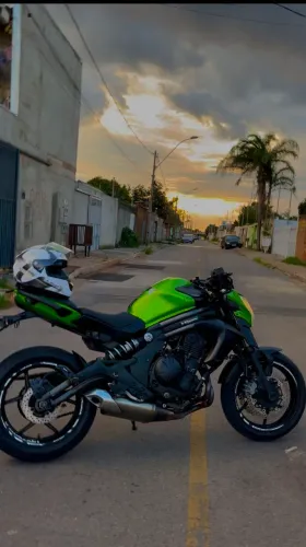 Moto Kawasaki ER-6N