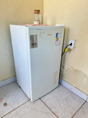 FRIGOBAR MIDEA 93 L