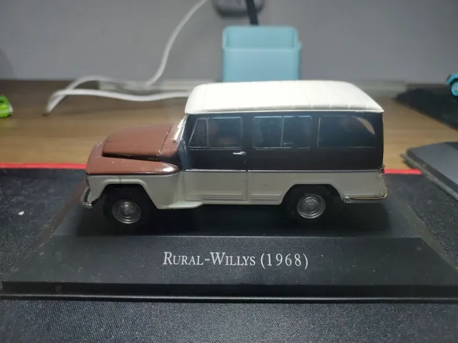 MINIATURA RURAL-WILLYS 1968 1:43