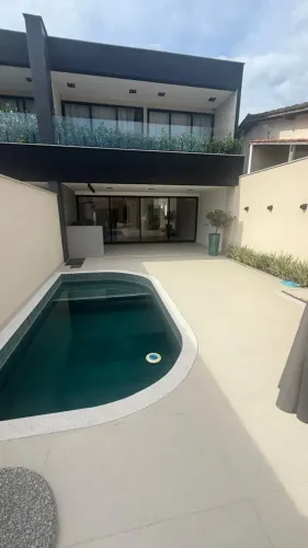 Imóvel para venda tem 180 metros quadrados com 4 quartos em Piratininga - Niterói - RJ