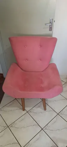 poltrona rosa usado