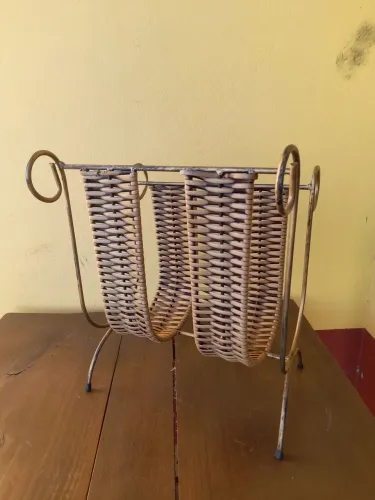 Porta revista metal