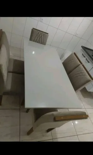 Mesa de jantar com 6 cadeiras