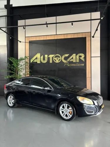 Volvo S60 T-5 2.0 240cv 4P 2012