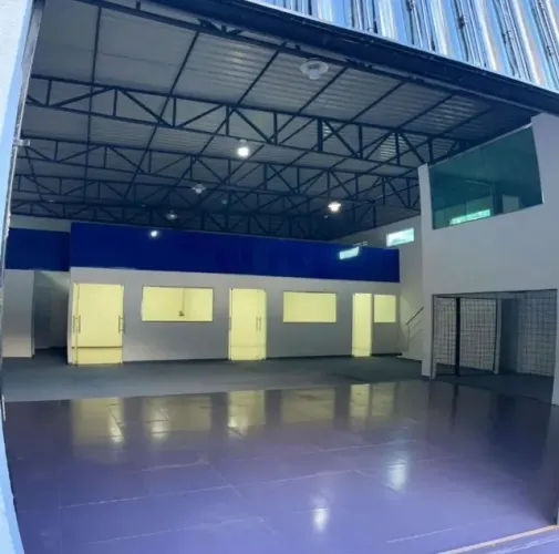 Oportunidade de um Galpão 320m² TOP c/ Escritório proximo Baratão da Carne da Av. Torres
