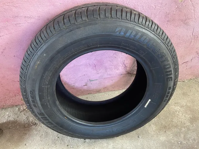 Pneu aro 14 175/70 Bridgestone zero