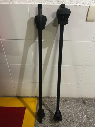 Rack de teto de carro para prancha THULE
