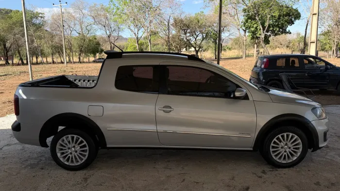 Volkswagen Saveiro Highline 1.6 T. Flex 8V CD 2016